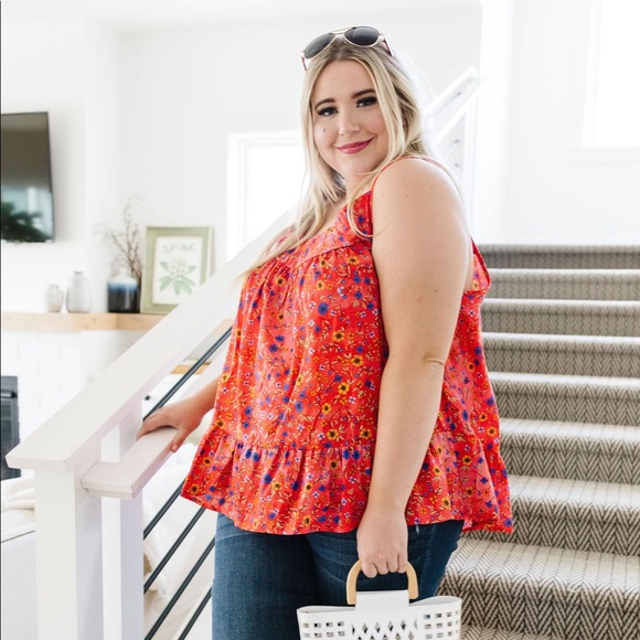 Ditzy Floral Tank in Coral - Picture 6 of 10